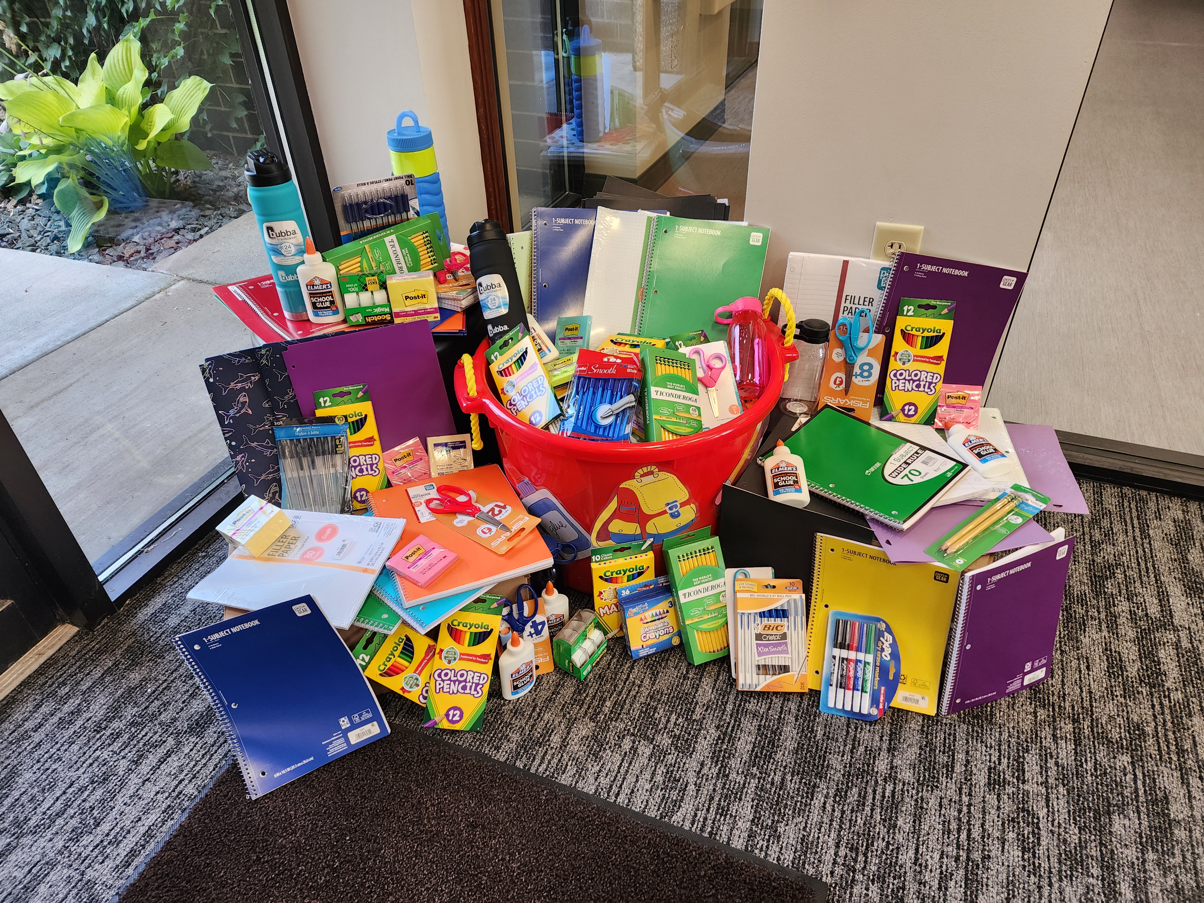 1000008125 school supplies